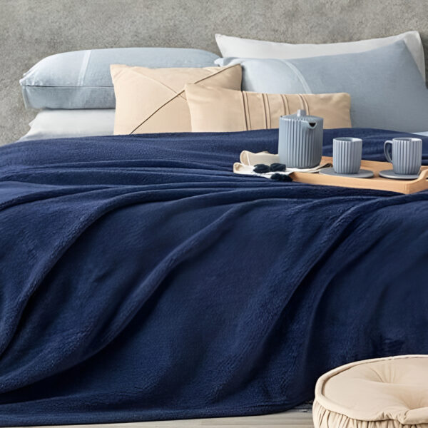 Пухкаво одеяло wellsoft индиго 220x230 см плюшено меко