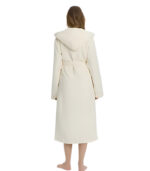 Дълъг халат за дома мек и практичен за всяка жена